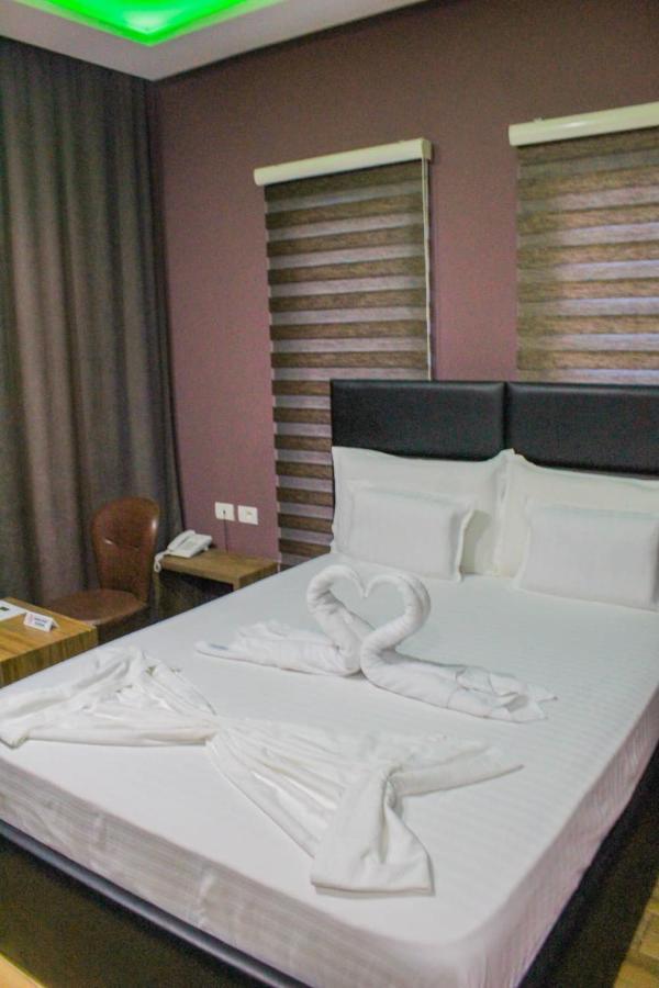 Hotel Golden Shkodër Dış mekan fotoğraf